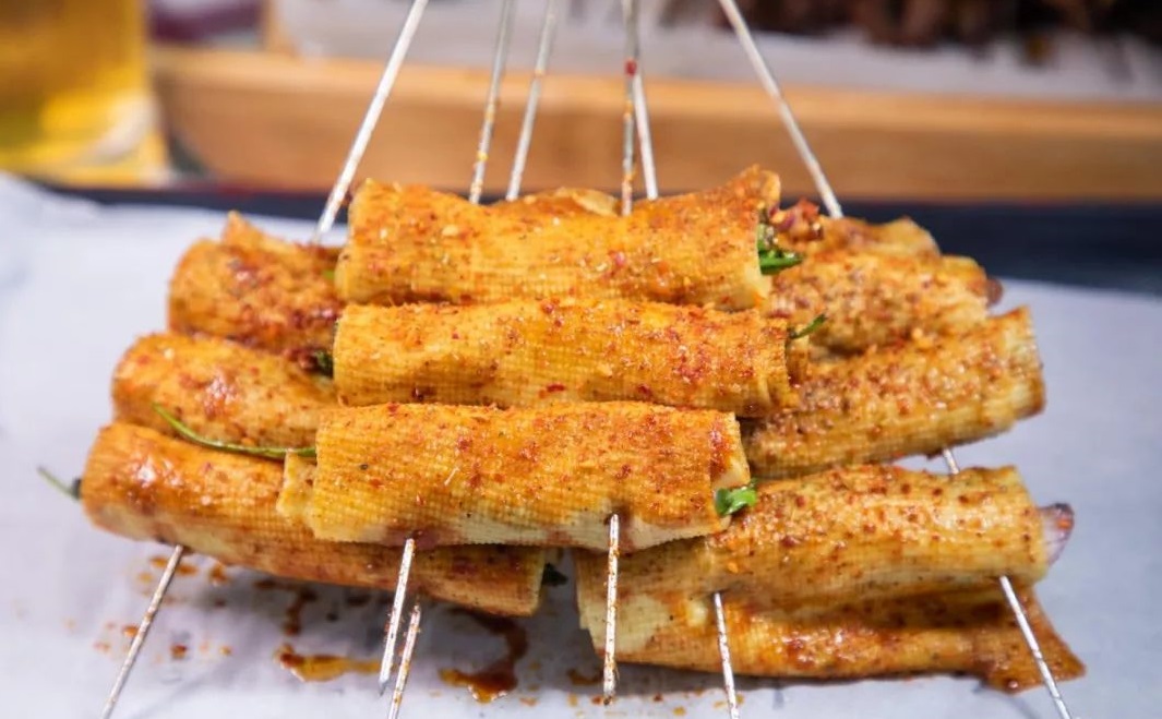 燒烤干豆腐卷的做法：如何做出外脆內(nèi)嫩的美味？(圖3)