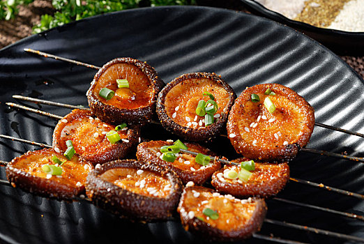 烤香菇的做法：如何制作鮮香美味的烤香菇？(圖4)