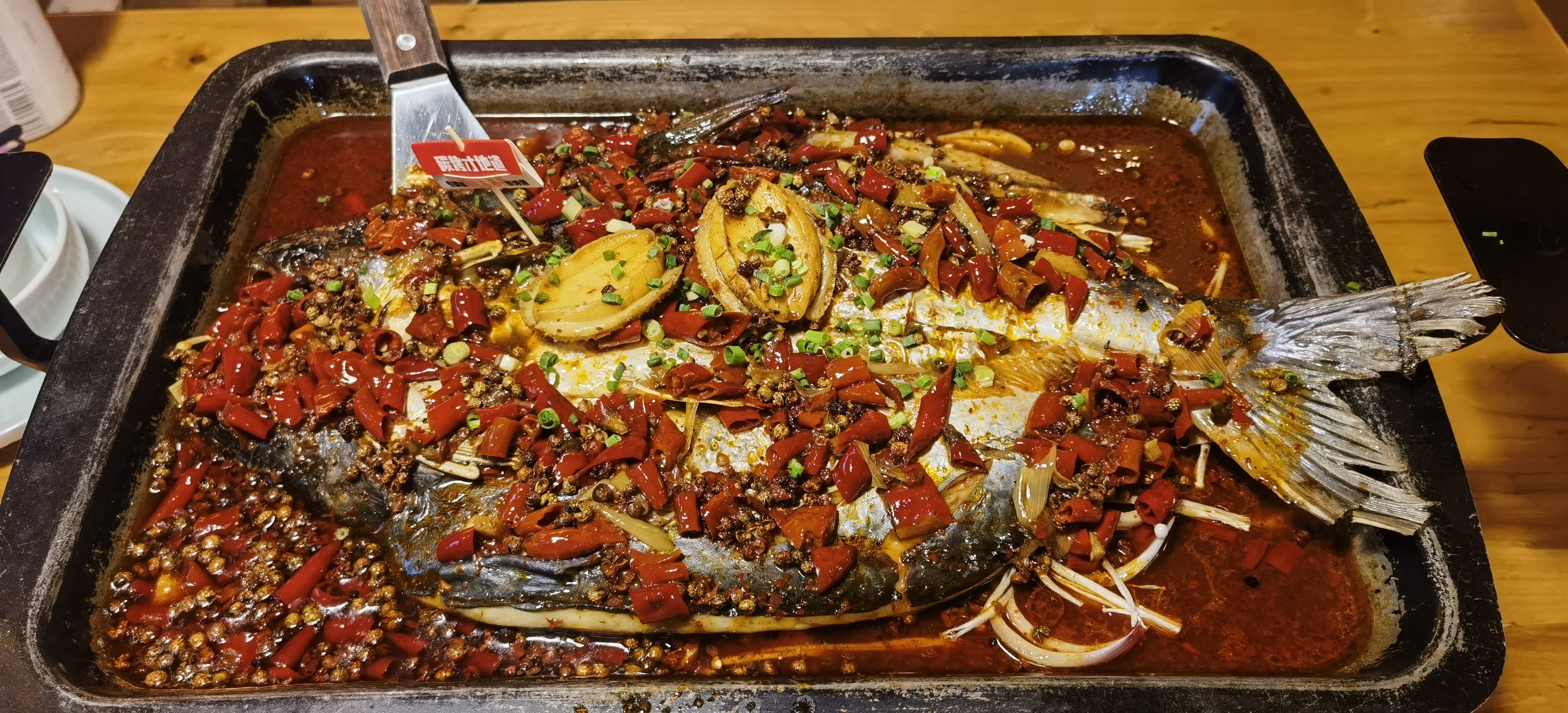 學(xué)烤魚(yú)要多少錢(qián)？去哪里學(xué)？烤魚(yú)培訓(xùn)全面指南(圖2)