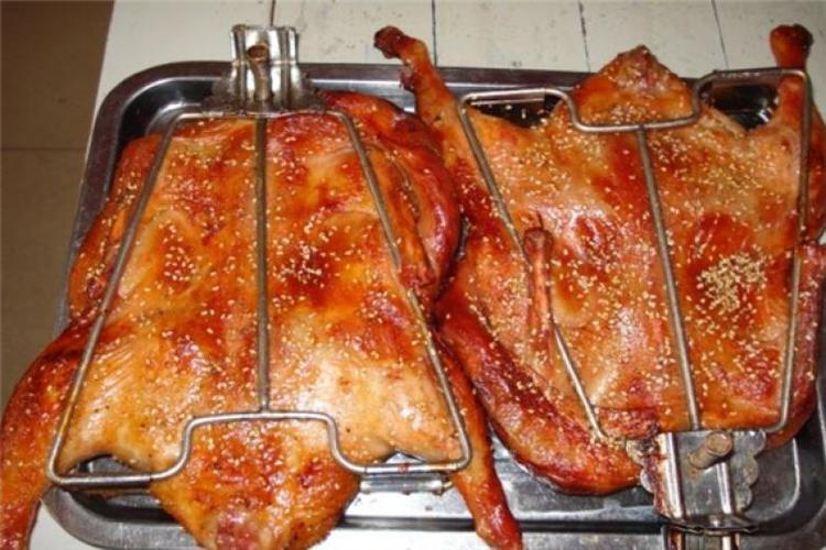 手撕烤鴨技術(shù)值不值得學(xué)？掌握核心工藝，輕松變現(xiàn)不踩坑！(圖2)