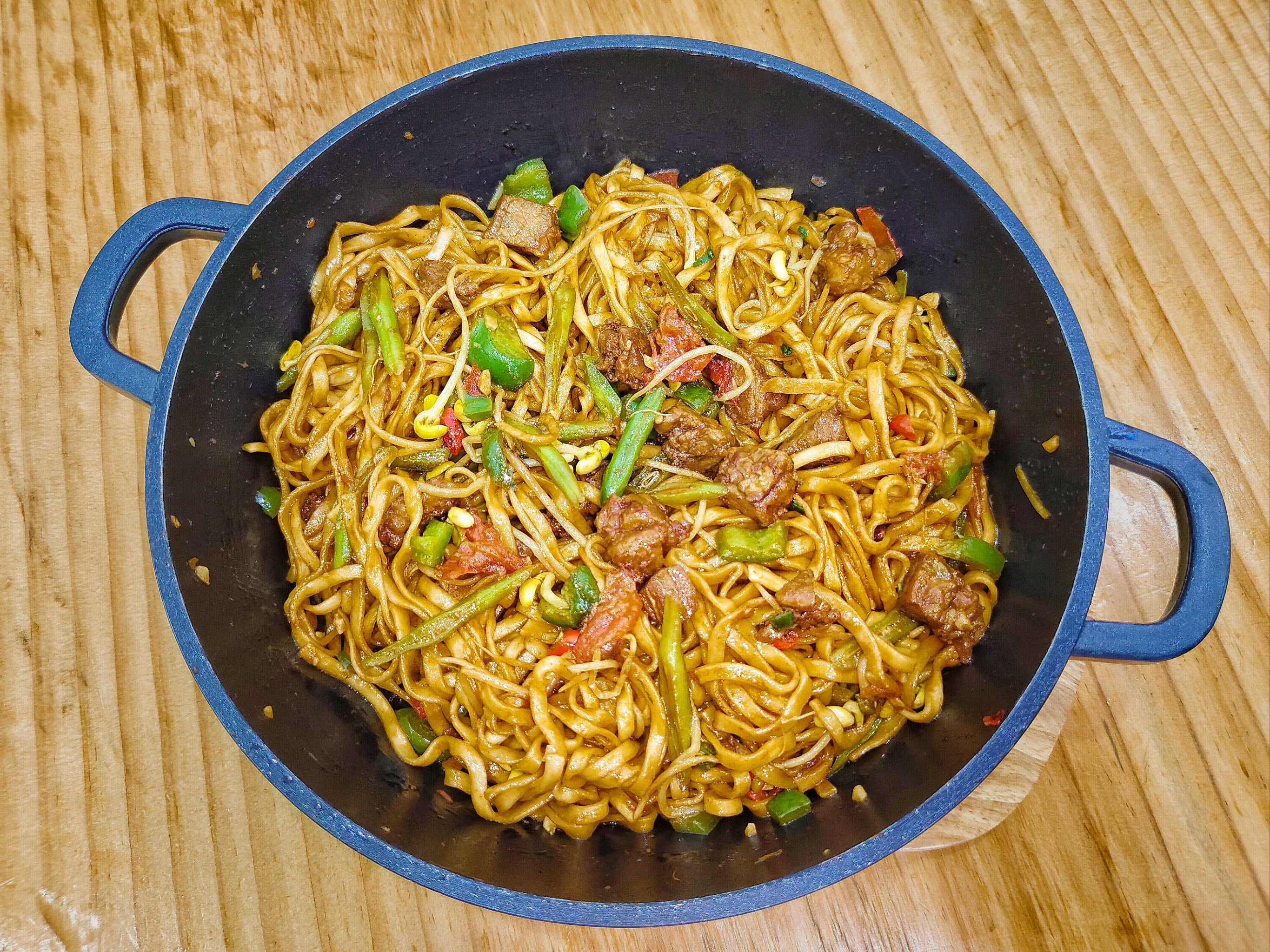 怎樣做燜面？手法簡(jiǎn)單，味道真香！(圖2)