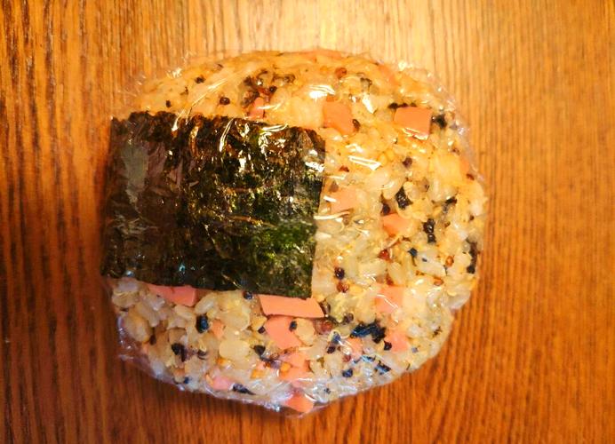 擺攤一天賣50個飯團(tuán)利潤多少？算清成本，收入可觀！(圖2)