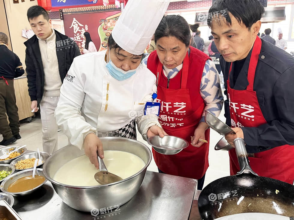 什么小吃最掙錢還好學(xué)？投入不大，操作簡單，利潤高！(圖4)