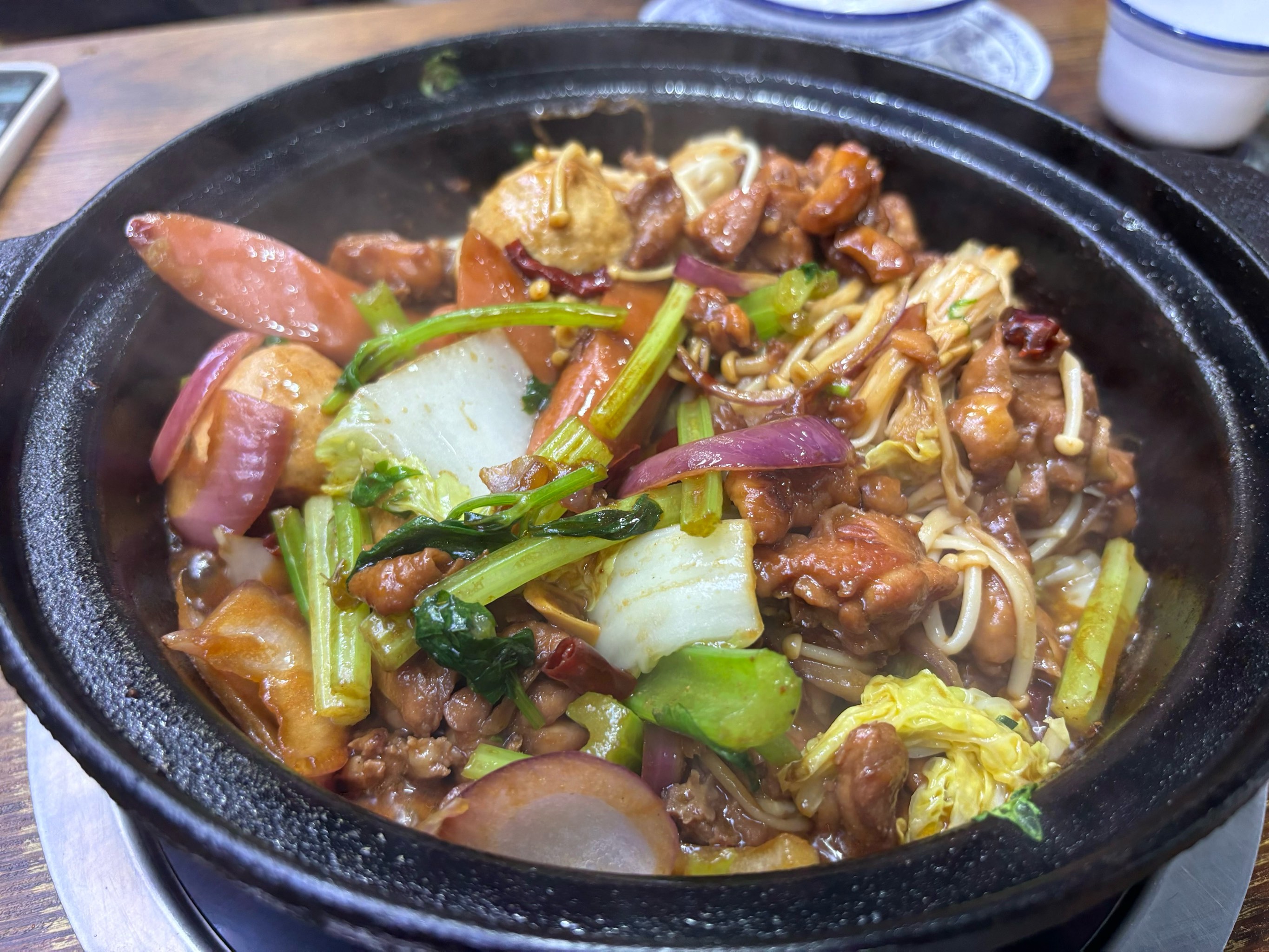 砂鍋應(yīng)該放在什么上面？操作不當(dāng)易損壞，學(xué)會了省心省事！(圖2)