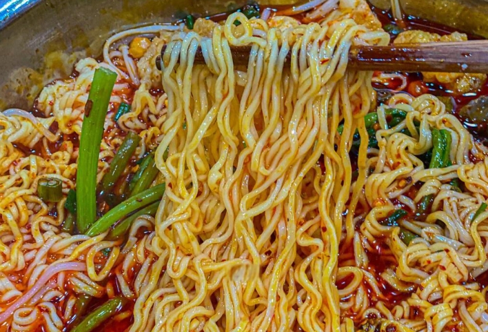 麻辣燙賣一千多能掙多少？利潤真相，穩(wěn)穩(wěn)開店不踩坑！(圖3)