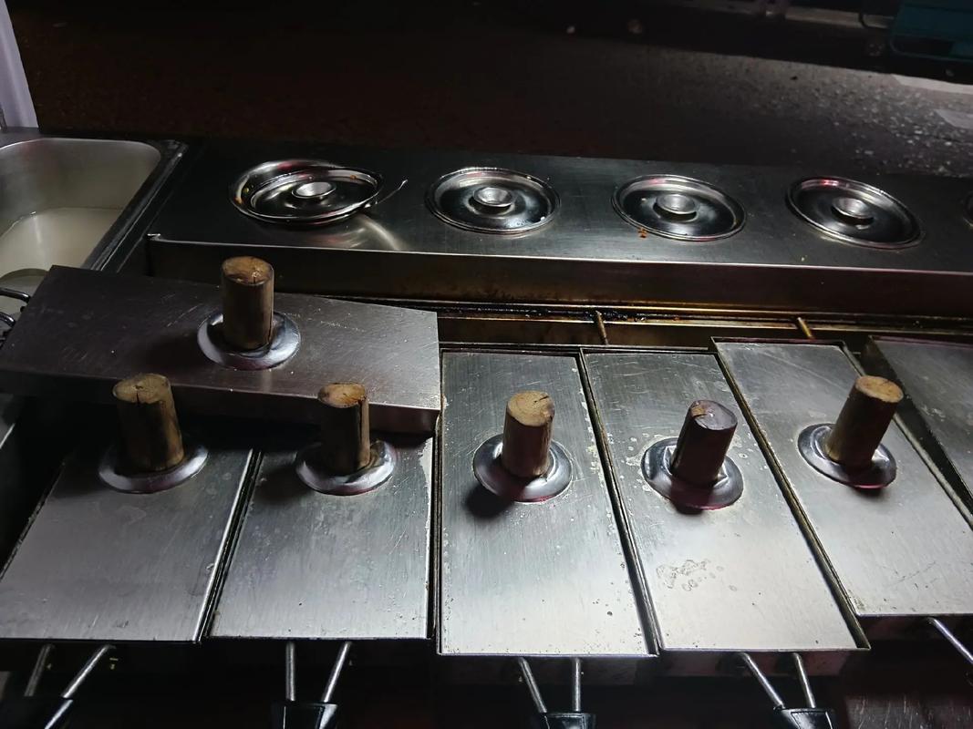 鍋巴飯生意怎么樣？成本低人氣高，擺攤也能火爆賺錢！(圖2)