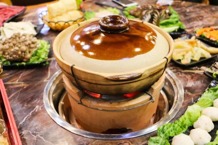 打邊爐湯底有哪些？選對口味，擺攤生意才能“邊吃邊賺”！