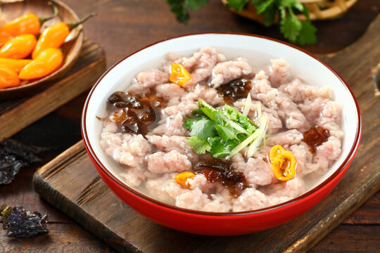 鄭州哪里有小吃培訓(xùn)班？找對(duì)地方，學(xué)得快、出攤穩(wěn)，賺錢速度翻好幾倍！(圖3)