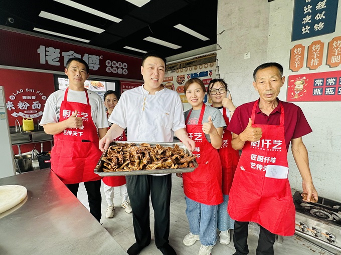 鹵鴨翅煮多久最入味？老鹵師揭秘：從選料到火候，手把手教你掌握黃金時間(圖3)