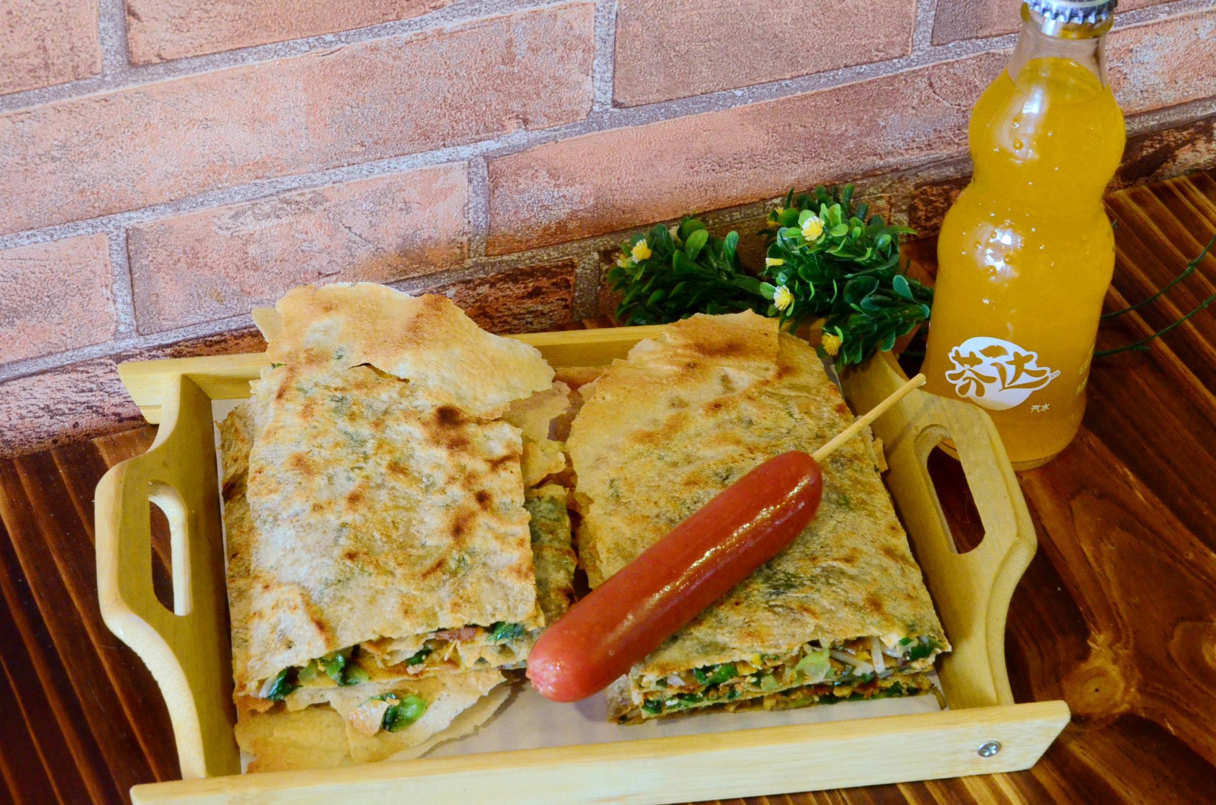 棗莊菜煎餅的正宗做法：從街頭攤到家常鍋，手把手教你烙出“魯南煙火香”