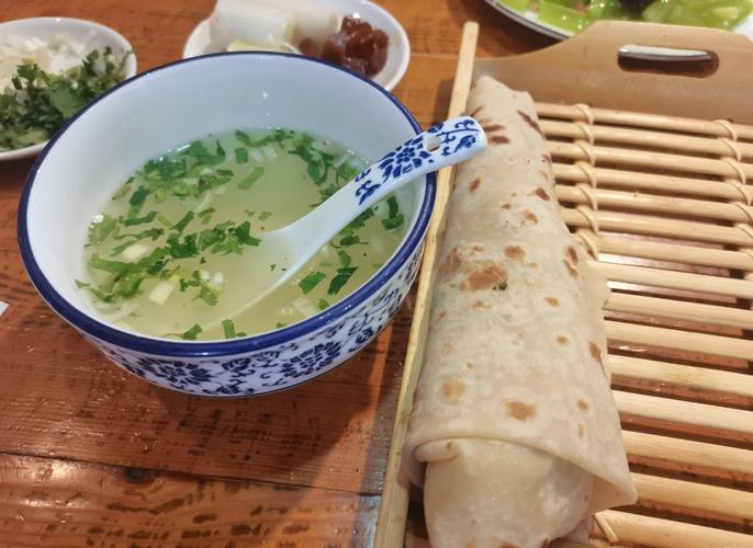 濰坊朝天鍋培訓(xùn)好學(xué)嗎？正宗做法手把手傳授，讓創(chuàng)業(yè)者少走彎路！(圖3)