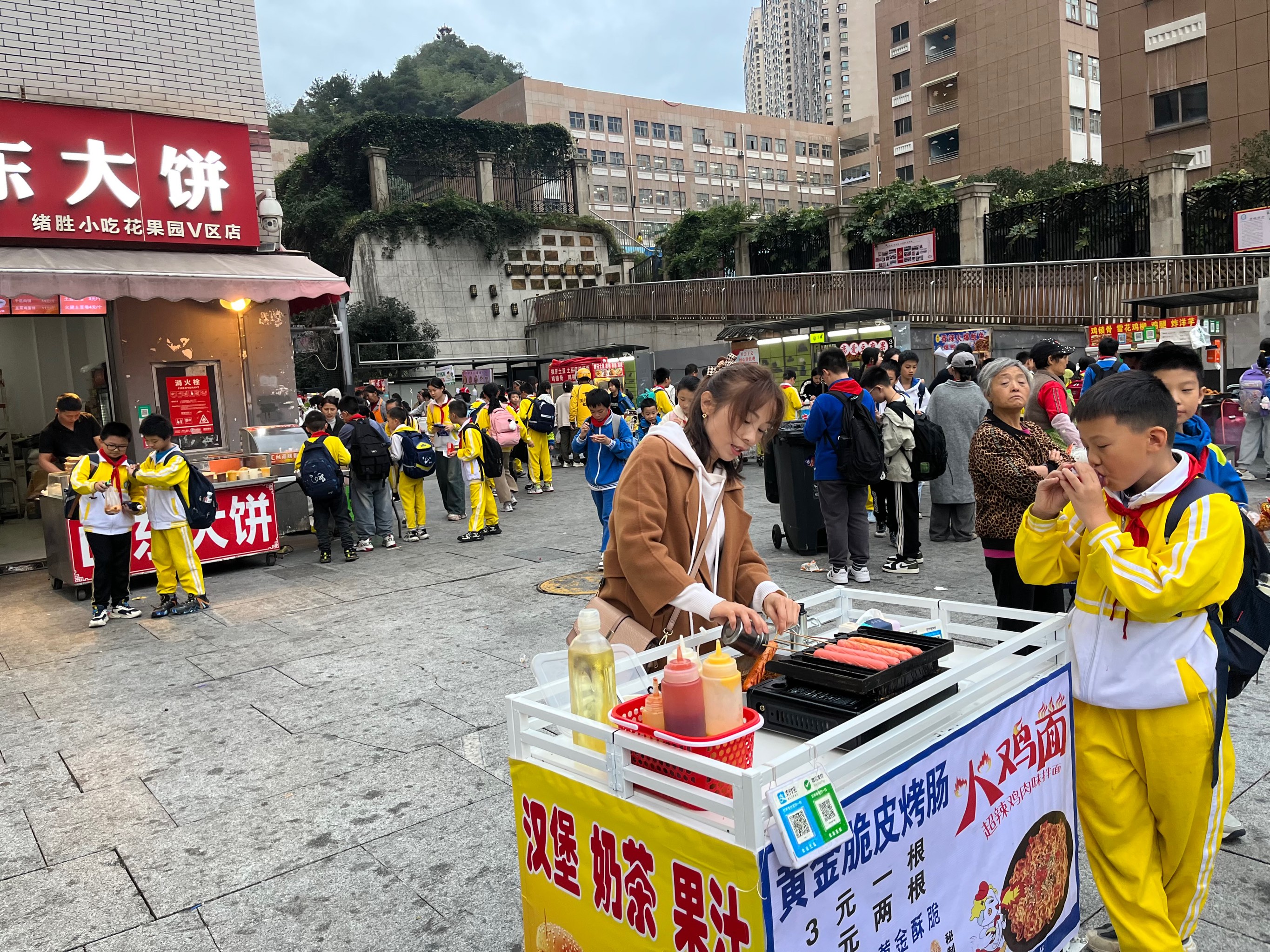 出餐快利潤高的小吃？操作省事還好賣，一個(gè)人擺攤也能干！