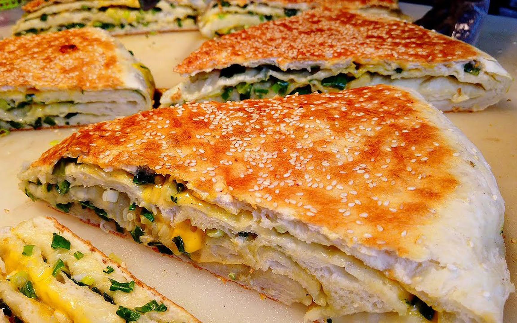 香蔥大餅秘制配方大揭秘？餅香蔥香要怎么調(diào)，學(xué)會輕松做出地道好味！(圖2)