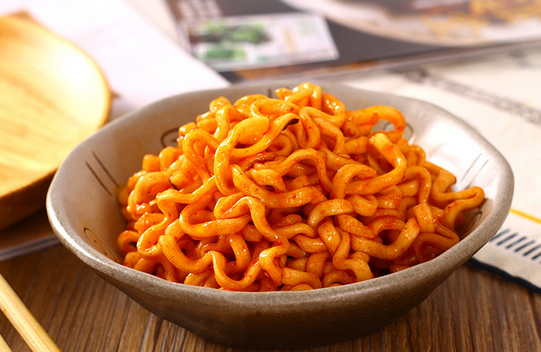 賣火雞面擺地?cái)偰苜嶅X嗎？從選址到經(jīng)營細(xì)節(jié)，看清背后邏輯！(圖2)