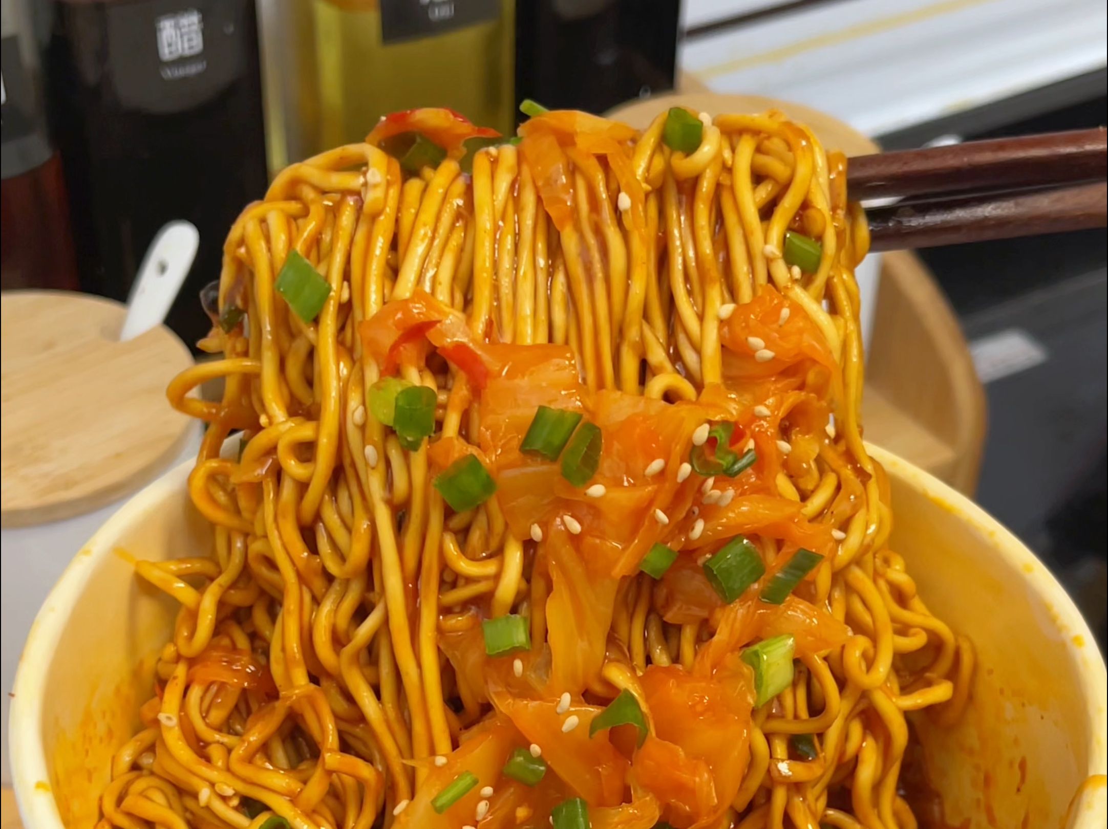 2元火雞面月收入能有多少？學(xué)會這些思路，擺攤也能穩(wěn)穩(wěn)賺錢！(圖2)