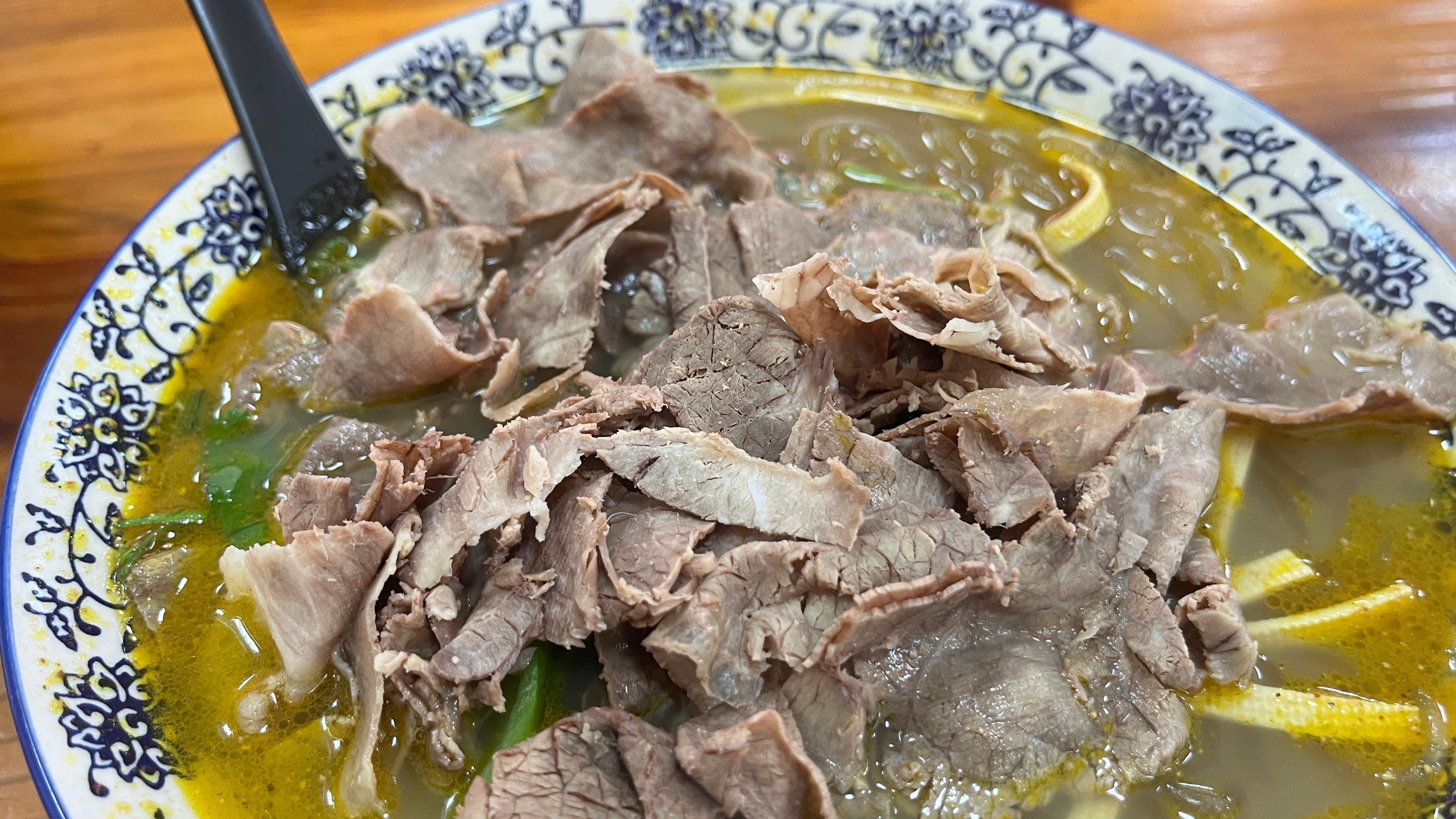 牛肉粉絲湯掙錢嗎？味道是關(guān)鍵，配方才是生意能不能長久的核心！