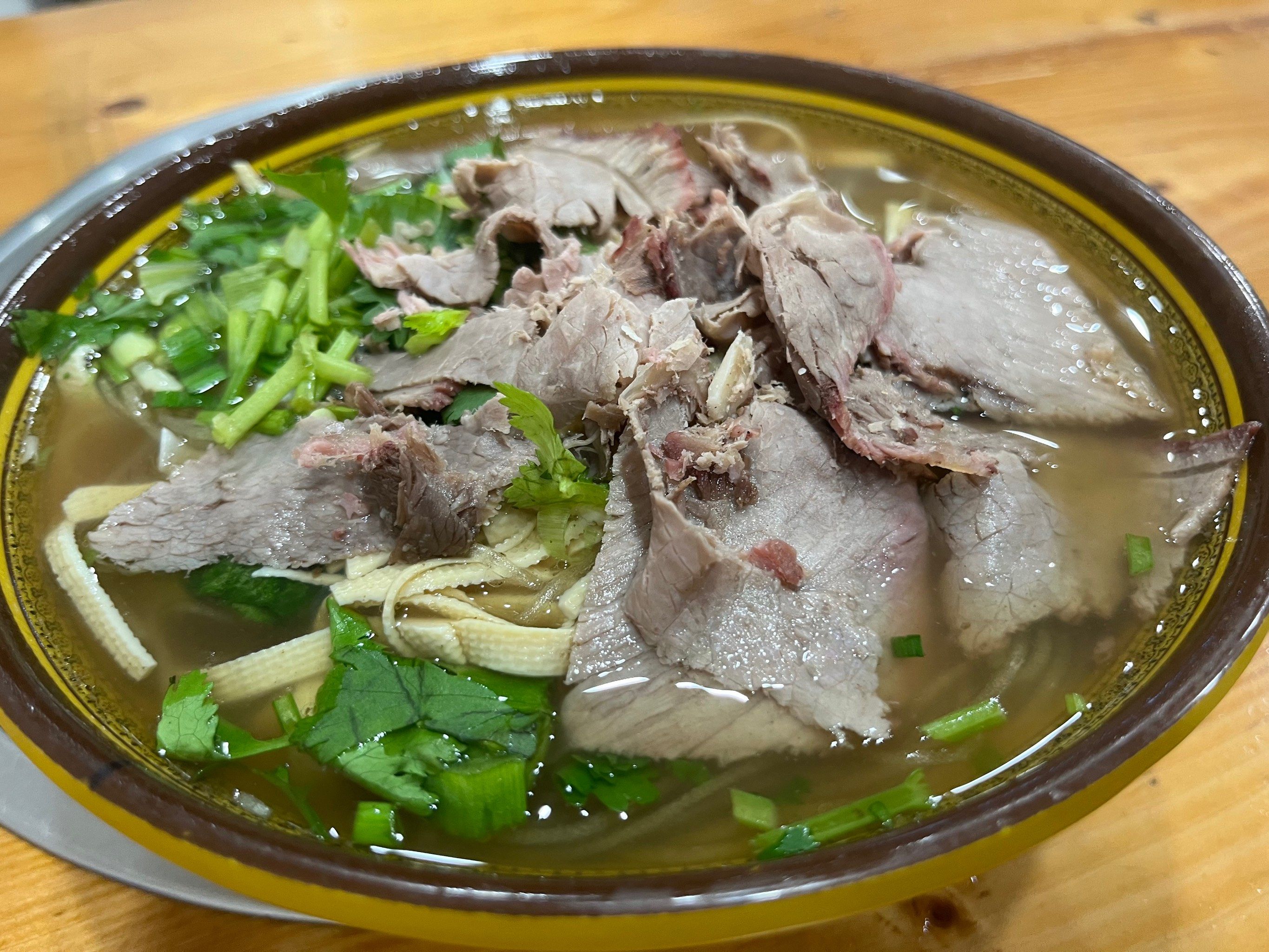 牛肉湯做法和配方揭秘？掌握這幾點，湯濃味正不腥不柴！