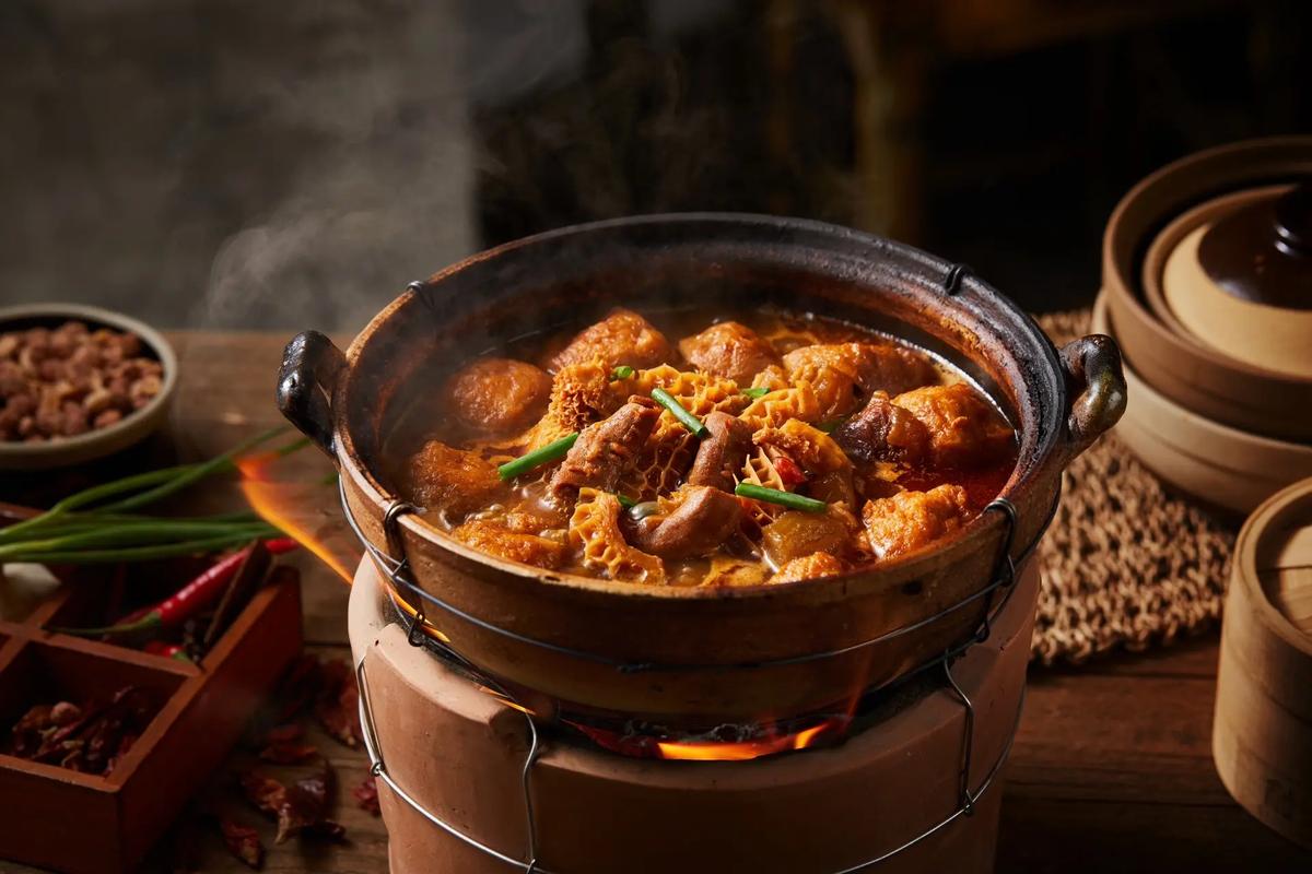 打邊爐生意到底怎么樣？鍋底鮮香客流穩(wěn)，新手開店能不能分一杯羹！(圖2)