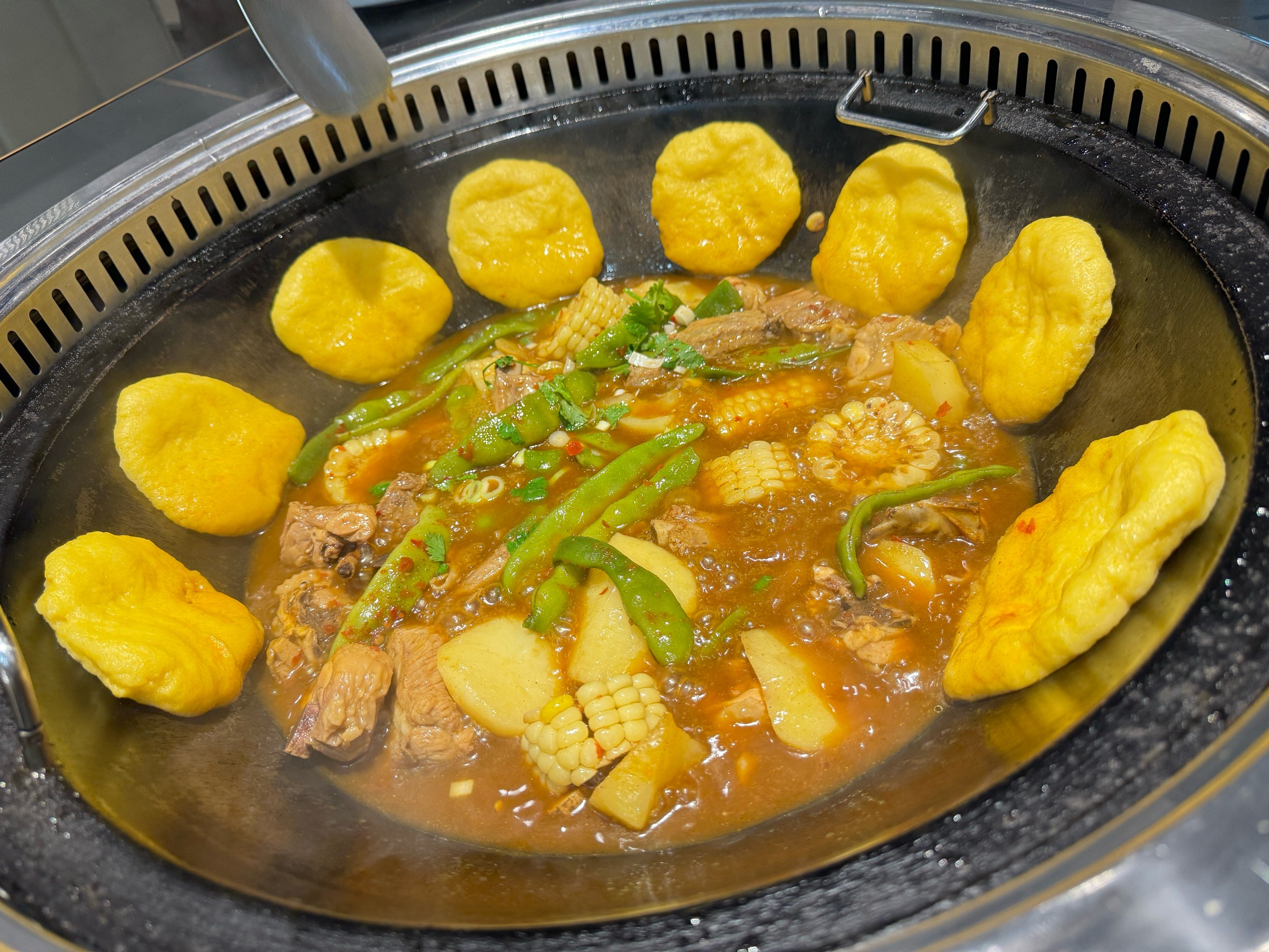 東北鐵鍋燉怎么做？掌握這幾步輕松出鍋地道味道，開(kāi)店賣得火！(圖2)