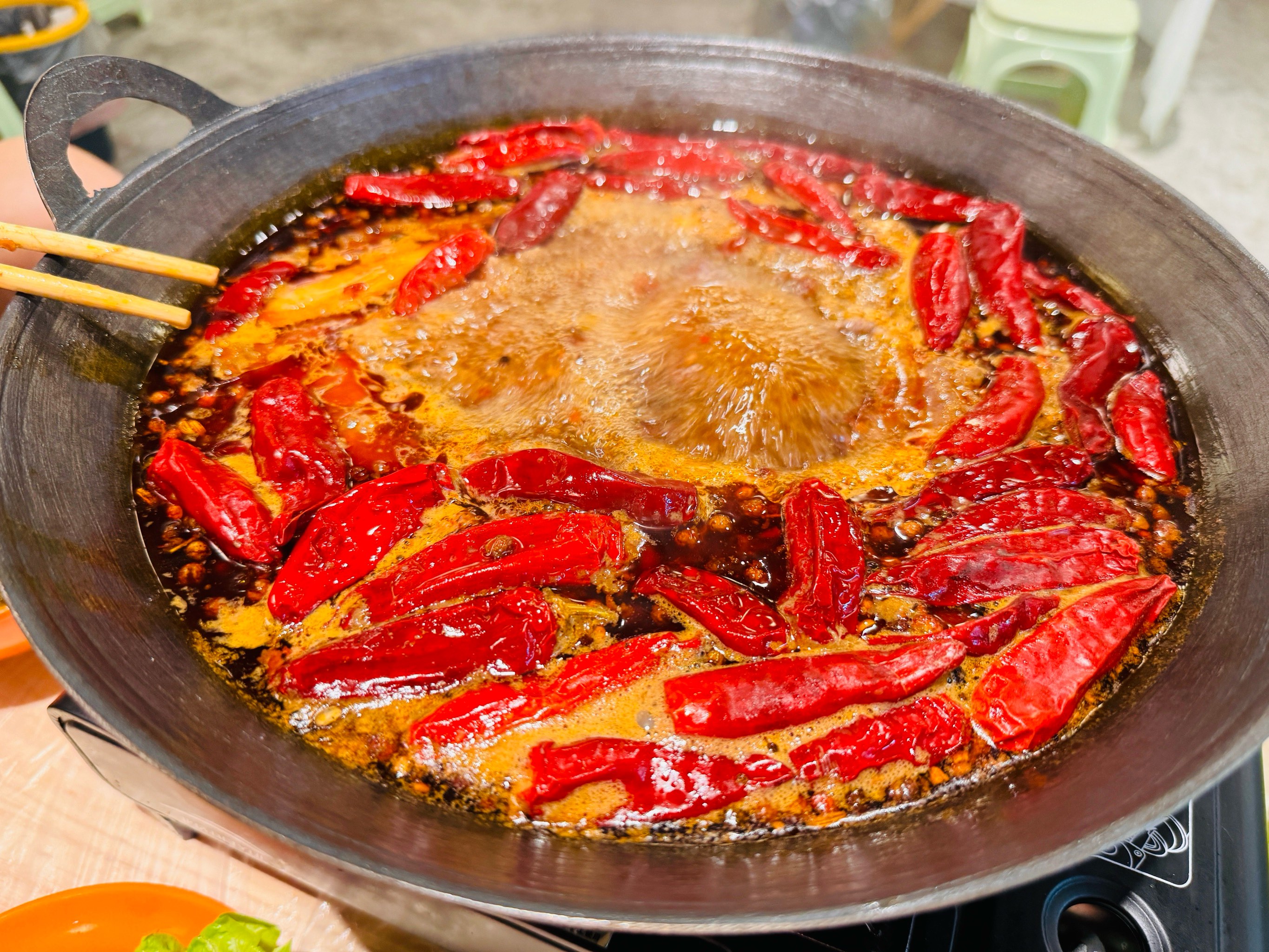 地?cái)偦疱伒淖龇ㄊ鞘裁?？掌握這幾點(diǎn)，小成本也能燉出大生意！(圖3)