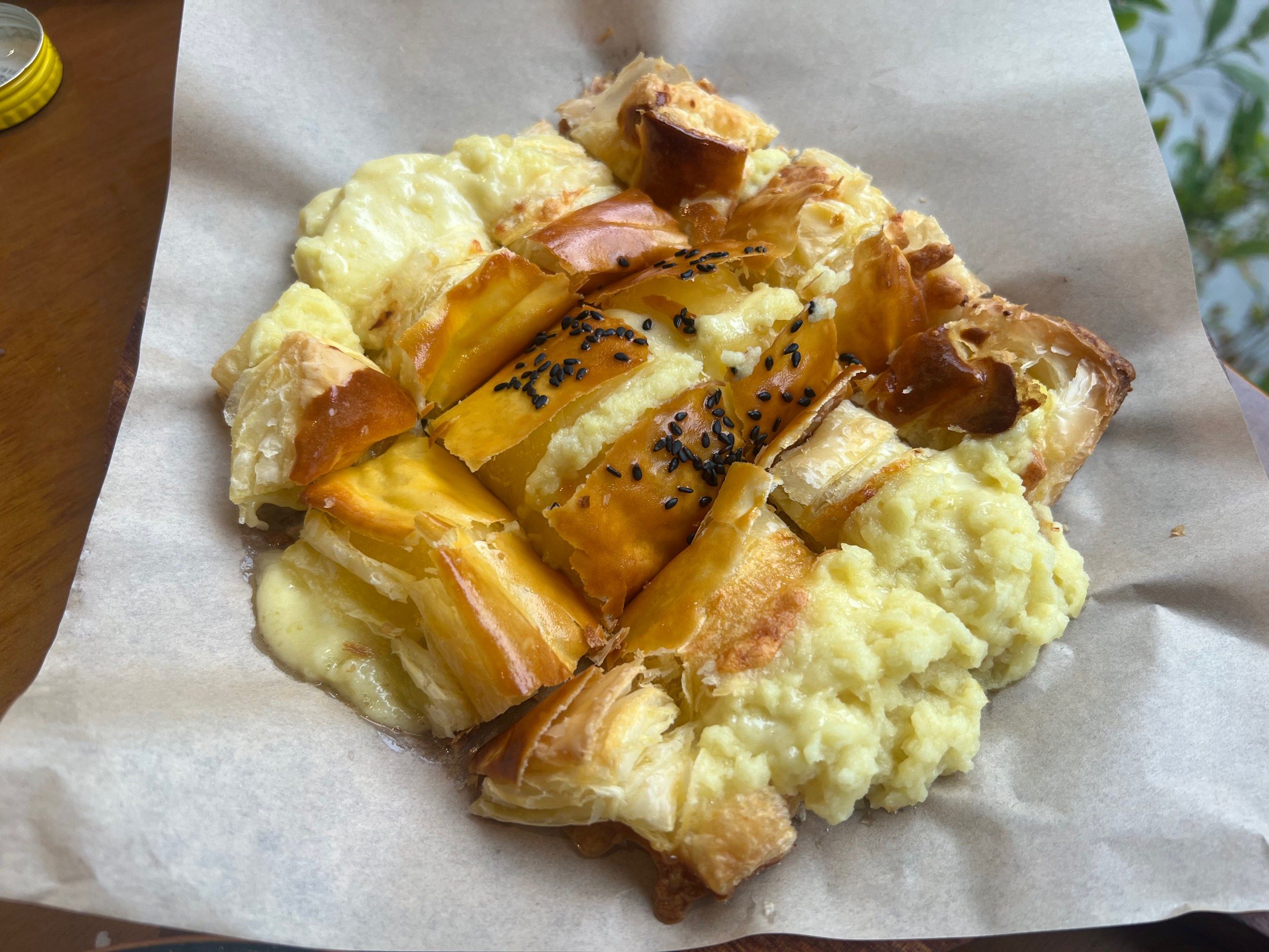 芝士榴蓮餅做法教學(xué)？香脆拉絲一口融化，學(xué)會(huì)配方在家也能開小店！(圖2)