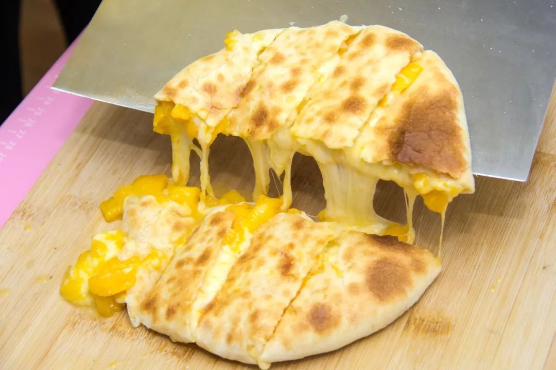 芝士榴蓮餅做法教學(xué)？香脆拉絲一口融化，學(xué)