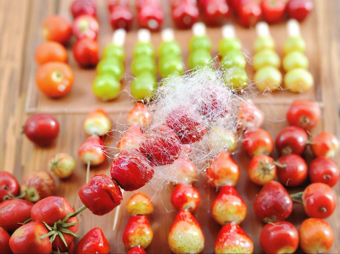 冰糖葫蘆糖漿配方怎么調(diào)？掌握熬糖火候秘訣，糖衣脆亮不發(fā)苦的新手教程！(圖3)