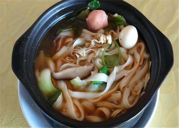 砂鍋面的做法及配料商用怎么做？掌握這一鍋工藝，店面出餐又快又穩(wěn)！(圖3)