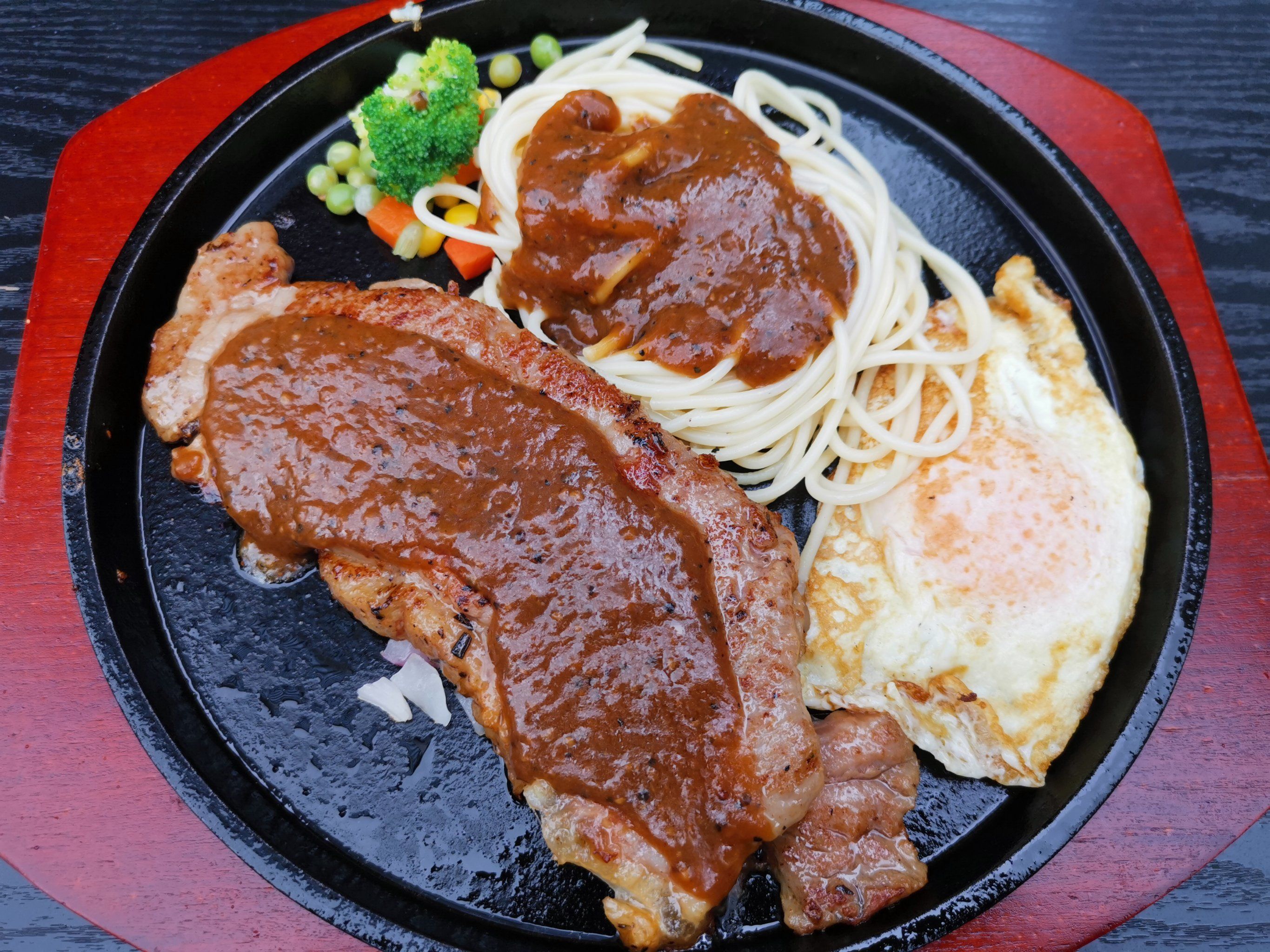 街頭牛排去哪里學(xué)比較好一點(diǎn)？學(xué)得扎實(shí)又能落地，很多人都忽略了這點(diǎn)！(圖2)