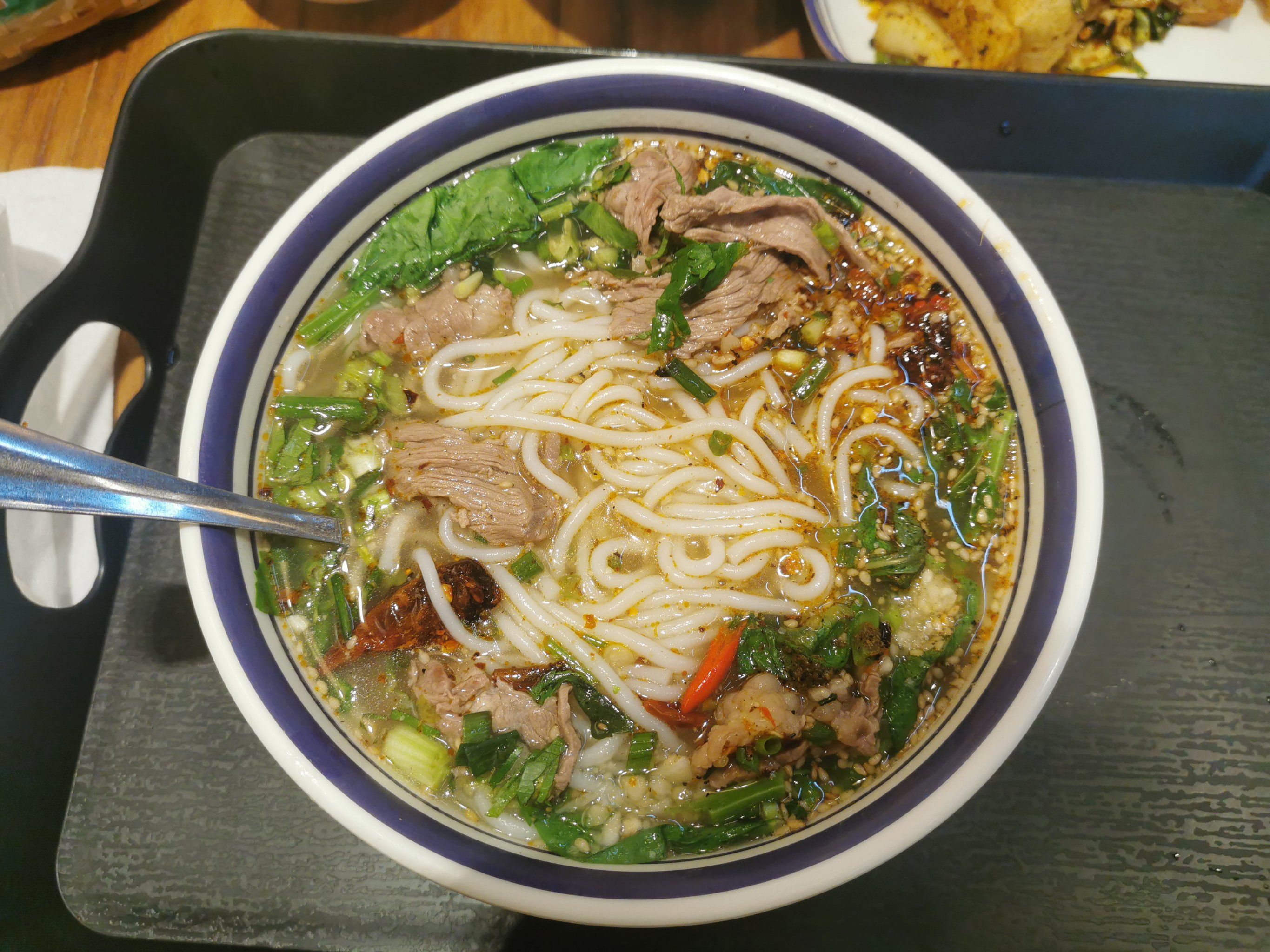 云南米線的做法和配料怎么掌握？味道秘訣與創(chuàng)業(yè)經(jīng)驗(yàn)全分享！(圖2)