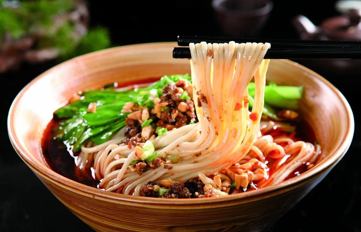 云南米線的做法和配料怎么掌握？味道秘訣與創(chuàng)業(yè)經(jīng)驗(yàn)全分享！(圖3)