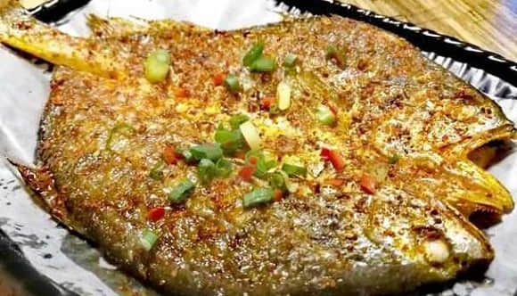 揭秘：擺地?cái)偪爵~(yú)大概需要多少錢(qián)？創(chuàng)業(yè)者必看！