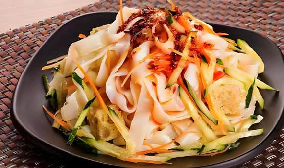 揭秘！想學(xué)涼皮怎么做？學(xué)涼皮培訓(xùn)哪家好？