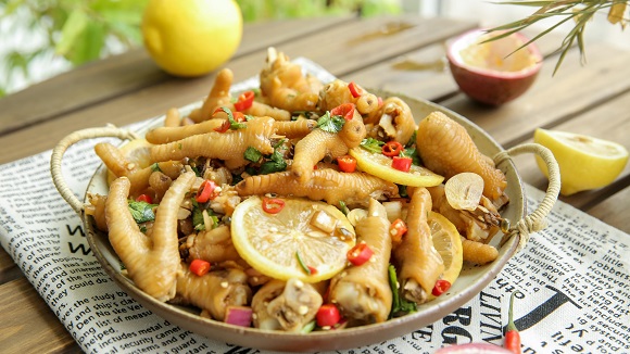 檸檬鳳爪有幾種口味？檸檬鳳爪口味大揭秘，多種風(fēng)味任你選！(圖1)