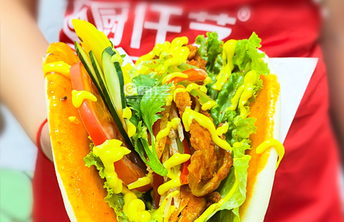 炸雞饃的利潤(rùn)有多大？小成本大收益！創(chuàng)業(yè)首選，輕松實(shí)現(xiàn)財(cái)富夢(mèng)！(圖2)