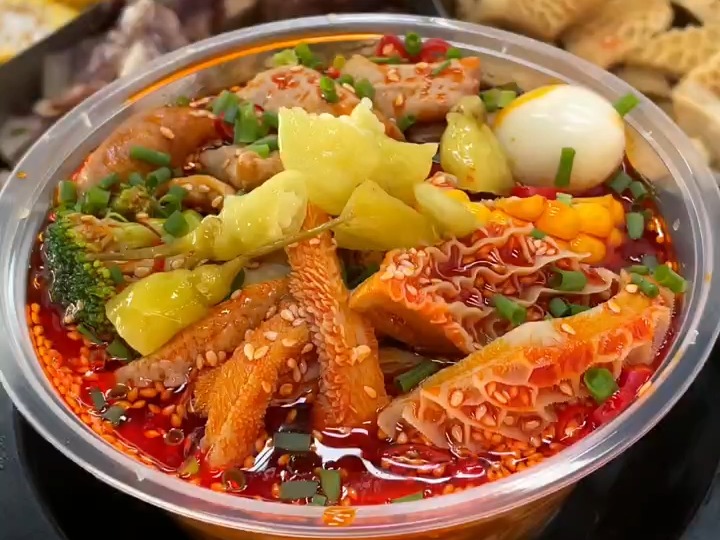 牛雜噴泉鍋怎么做？學會這幾招，做出香氣撲鼻的美味！(圖2)